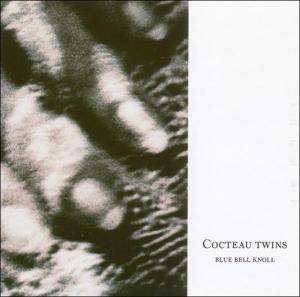Cover van Cocteau Twins – Blue Bell Knoll