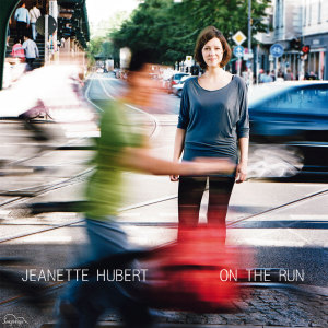 Cover van Hubert, Jeanette – On the Run