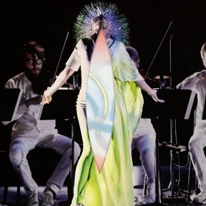 Vulnicura Strings
