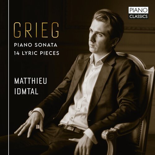 Cover van Idmtal, Matthieu – Grieg: Piano Sonata, 14 Lyric Pieces